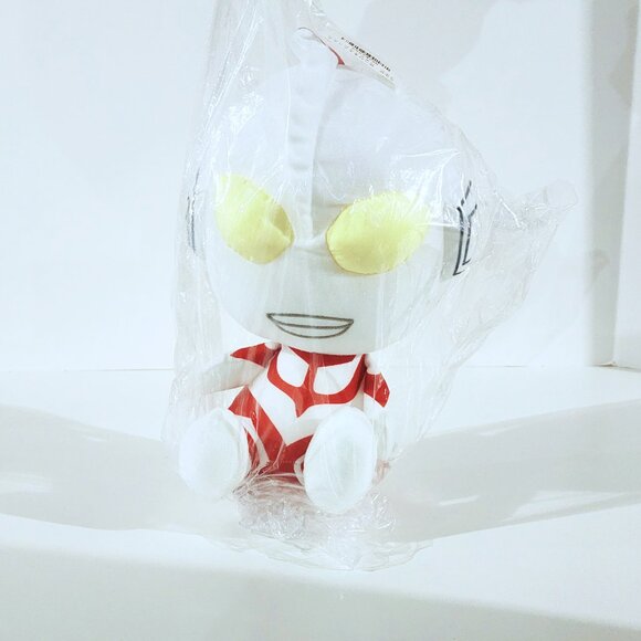 New FuRyu Ultraman Plush 25cm Toreba Japan Exclusive - Picture 2 of 3